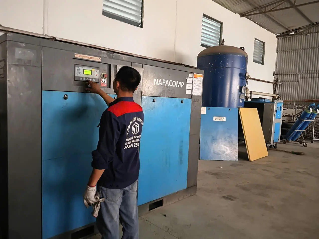 van-han-may-200hp-cho-thue